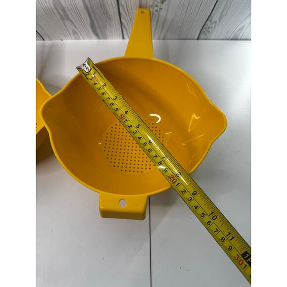 Set Of 2 Vintage Tupperware Classic Colander/Strainer Yellow 1 Quart And 2 Quart - Picture 4 of 7